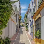 Hotel apartamentowy Village 3*