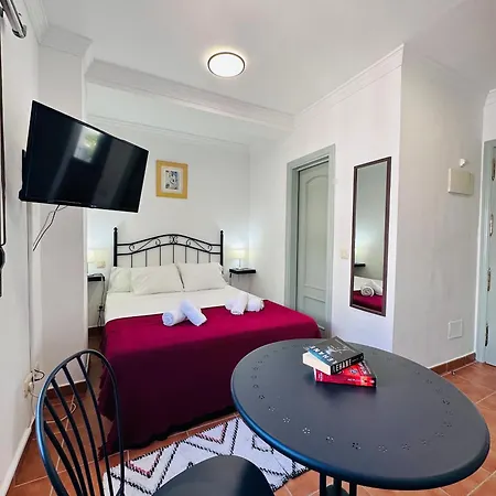 Hotel apartamentowy Village