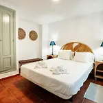 Ξενοδοχείο με διαμερίσματα Village 3*