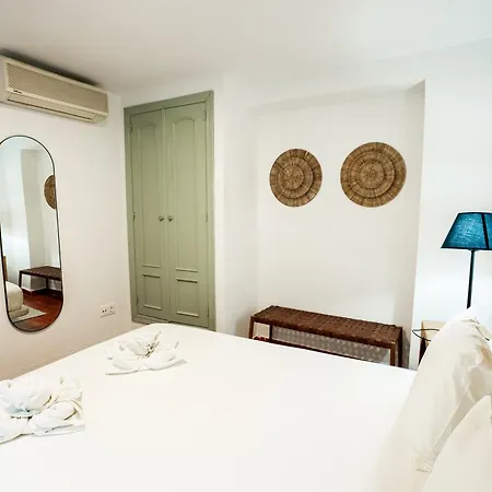 Village شقة فندقية 4*