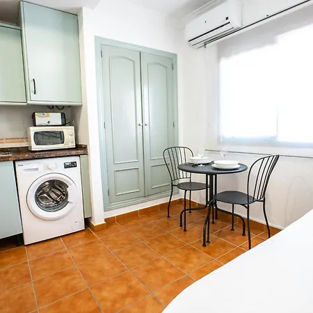 Apartahotel Village 4*