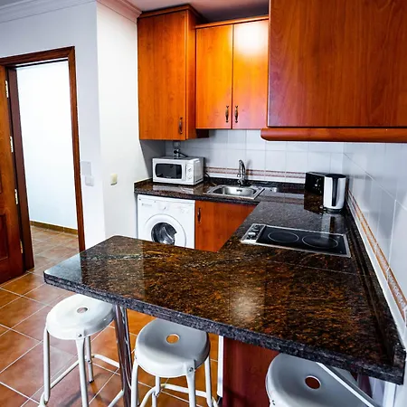 Village Apartahotel *