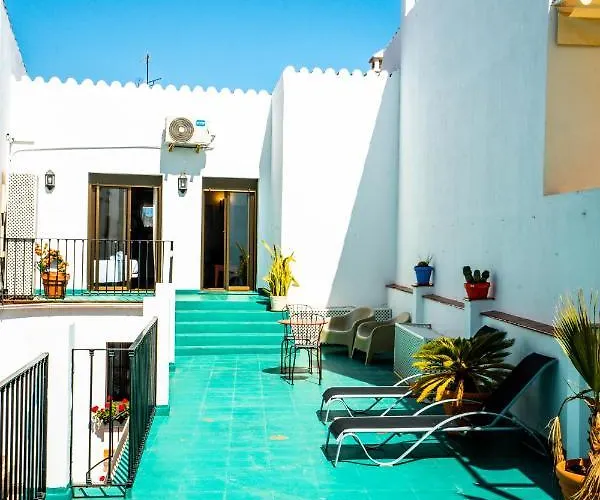 Village Aparthotel 3*