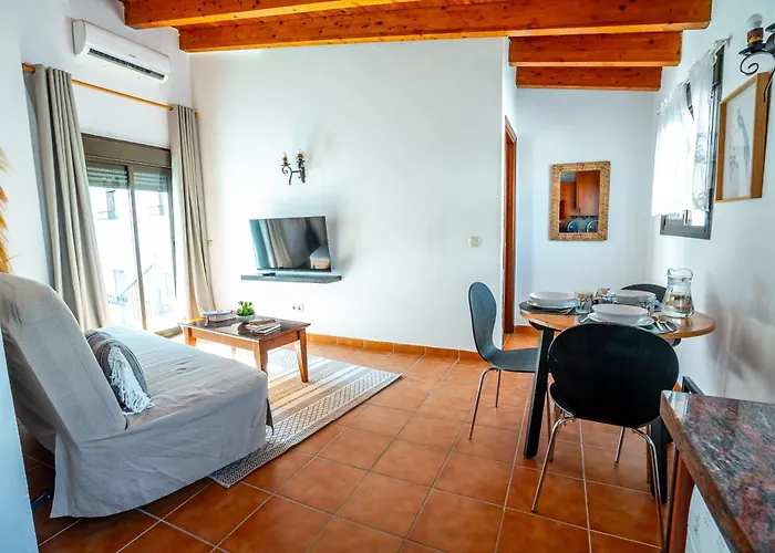 Ξενοδοχείο με διαμερίσματα Village Μαρμπέλλα